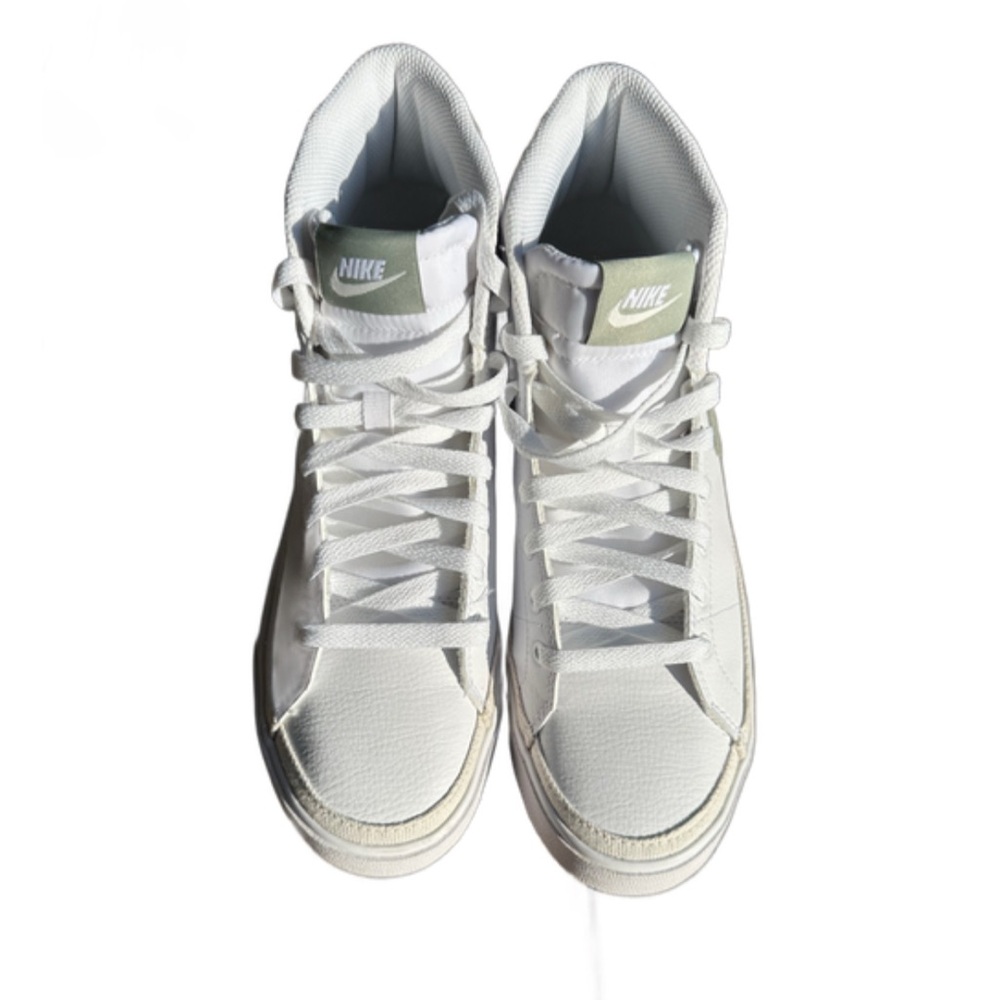 Women’s EUC Nike Blazer Mids size 10